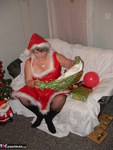 Grandma Libby. Santa's Real Toy Free Pic 1