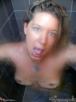 . Shower Fun Free Pic 10