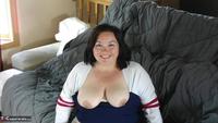 Sexy NE BBW. Sassy in the living room Free Pic 5