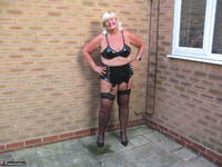Chrissy UK. Cleaning The Windows In PVC Free Pic 1