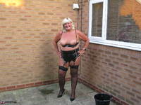 Chrissy UK. Cleaning The Windows In PVC Free Pic 11