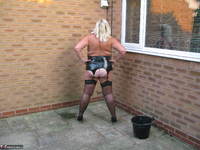 Chrissy UK. Cleaning The Windows In PVC Free Pic 17