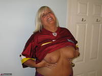 Chrissy UK. Washington Redskins Fan Free Pic 10