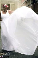 . Wedding Dress Free Pic 2