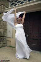 . Wedding Dress Free Pic 17