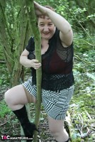 Kinky Carol. Naked In The Woods Free Pic 2
