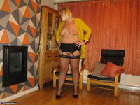 Chrissy UK. Showing My Bumps Pt2 Free Pic 5
