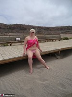 Barby. Life's A Beach Free Pic 2