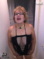 Busty Bliss. Cumming Hard In My Black Lace Up Straps Free Pic 3