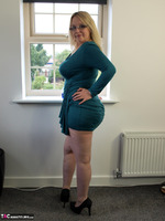 Sindy Bust. Hotwife In Teal Free Pic 5