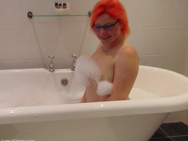 Mollie Foxxx - In The Bath Picture Gallery