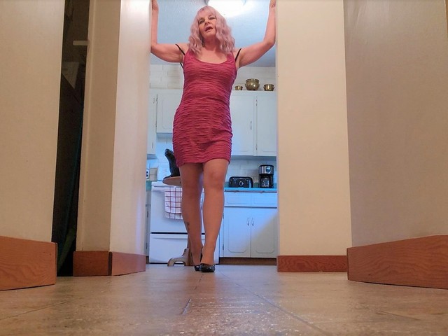 CougarBabe Jolee - ASMR High Heels Clicking Pt2 HD Video