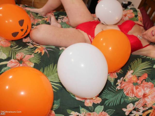 TraceyLain - Balloons New